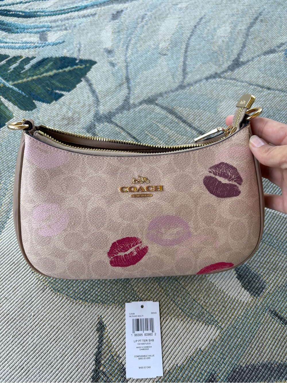 Coach Beige Signature Kiss Print Teri with Gold Hardware